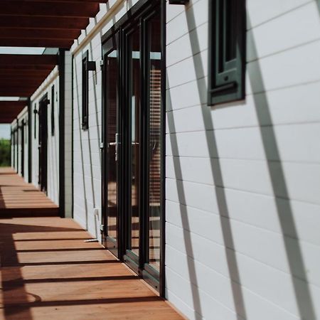 New Wave Resort Mielno ミエルノ エクステリア 写真